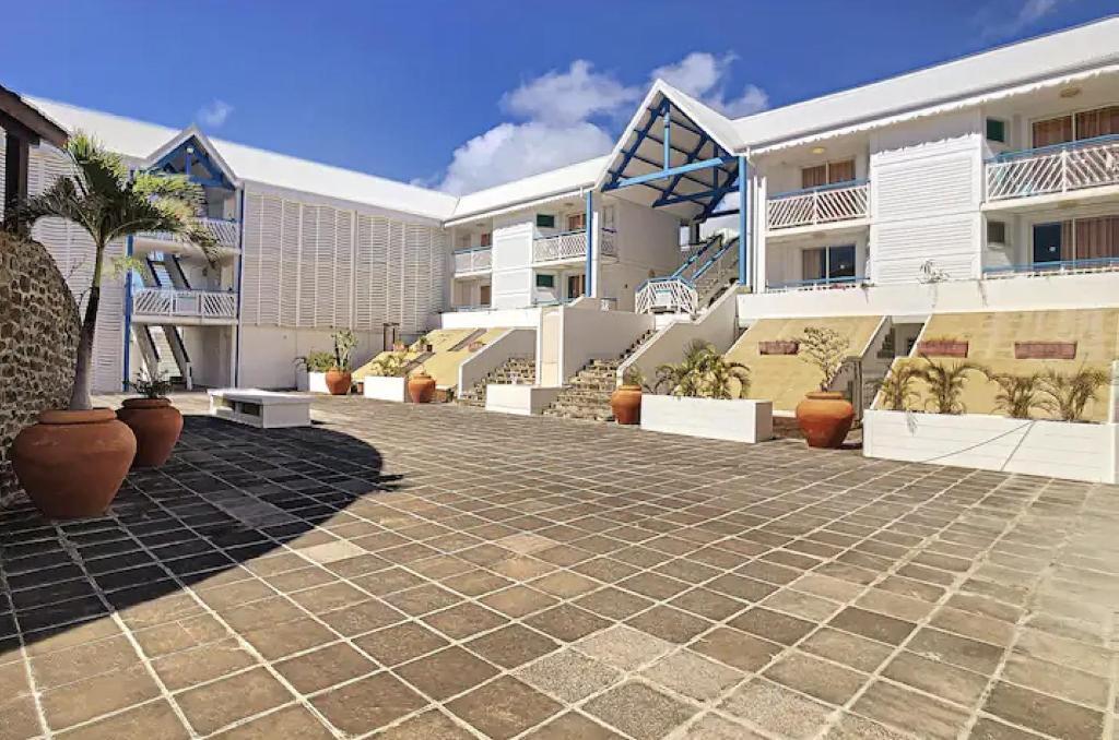 Archipel Guadeloupeen - Elegant Cocon D'Architecte 2 Etoiles Entre Grand Balcon, Piscine & Lagon Сен-Франсуа Экстерьер фото