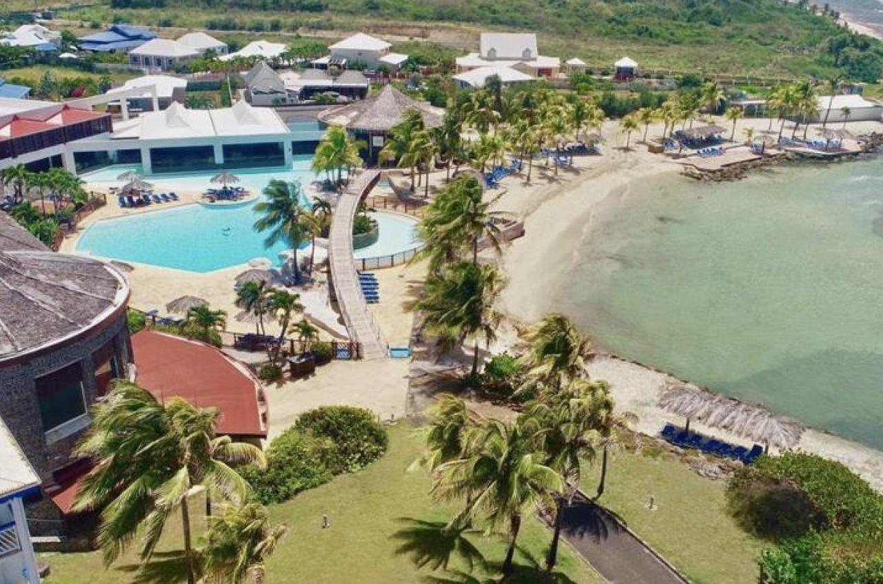 Archipel Guadeloupeen - Elegant Cocon D'Architecte 2 Etoiles Entre Grand Balcon, Piscine & Lagon Сен-Франсуа Экстерьер фото